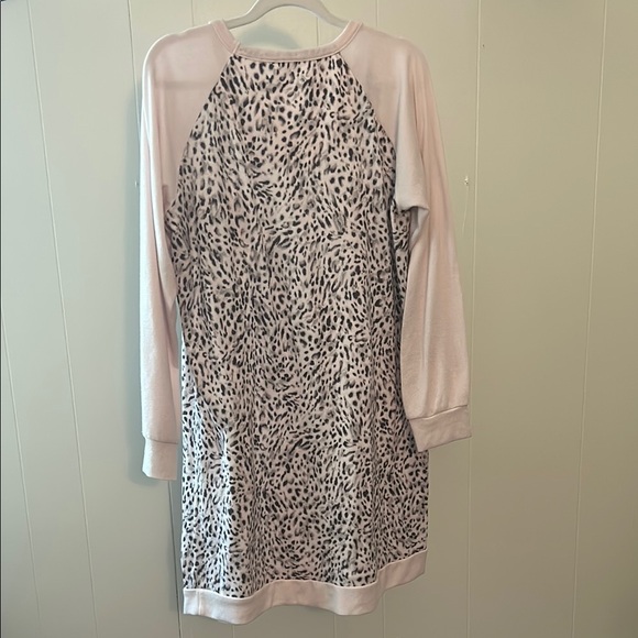 Leopard Print Long Sleeve Dress Sleepwear - Picture 3 of 4